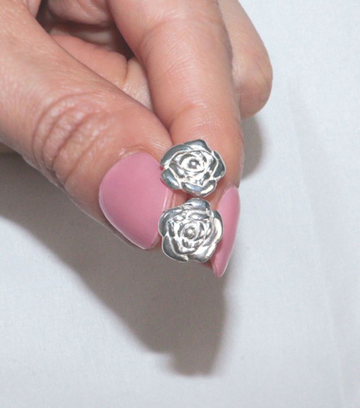 로아시(LOASI) lovely rose. rose stud earring