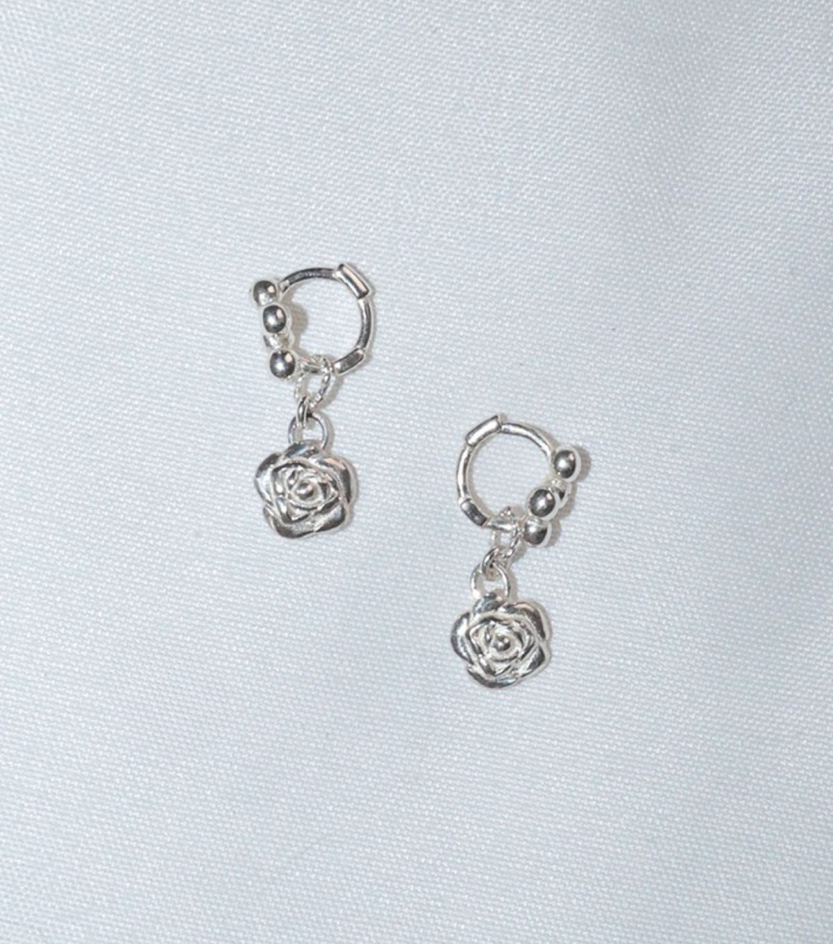 로아시(LOASI) lovely rose. rose ball one touch earring