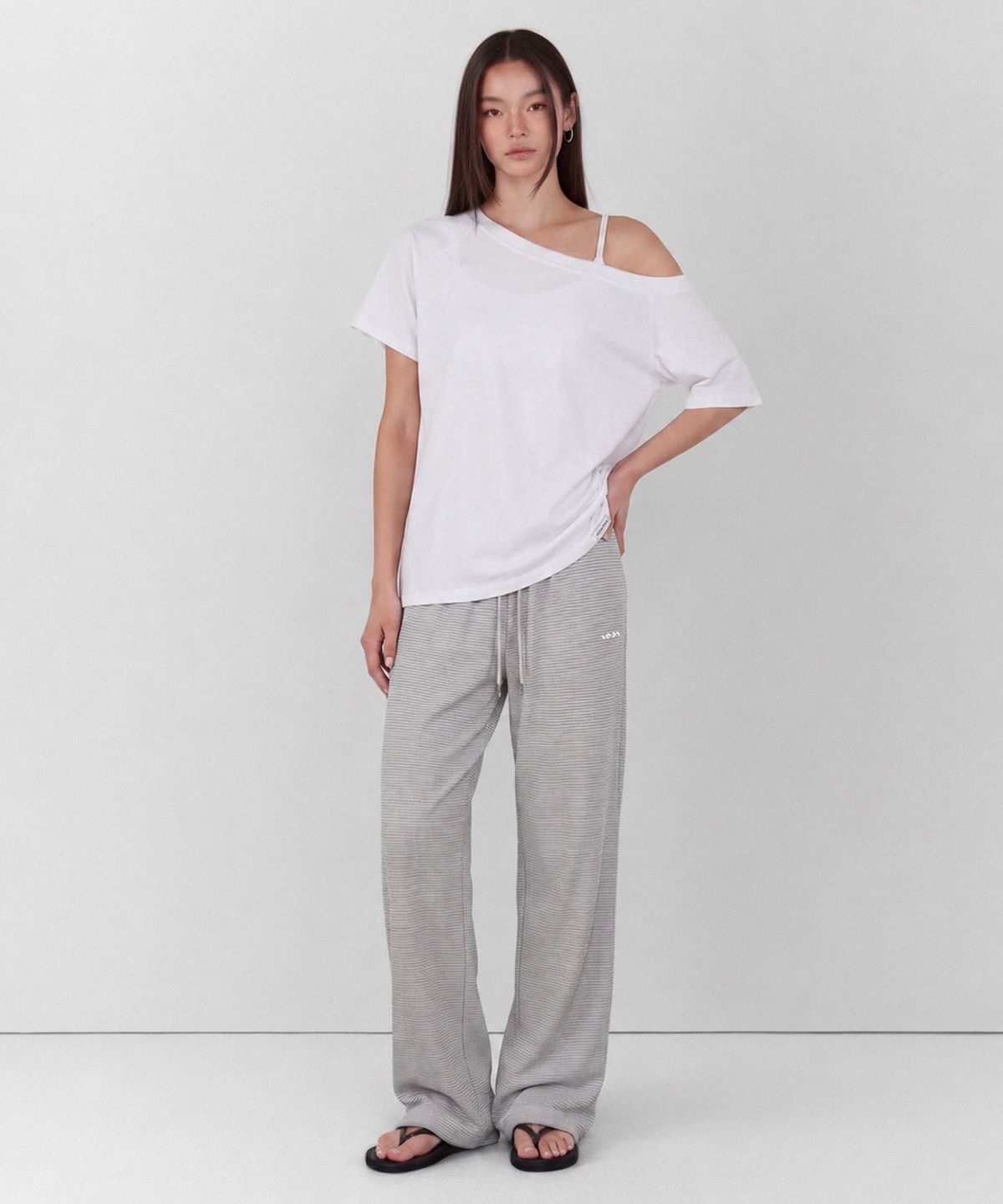 인지액티브(INJIACTIVE) Striped Terry Pants 그레이