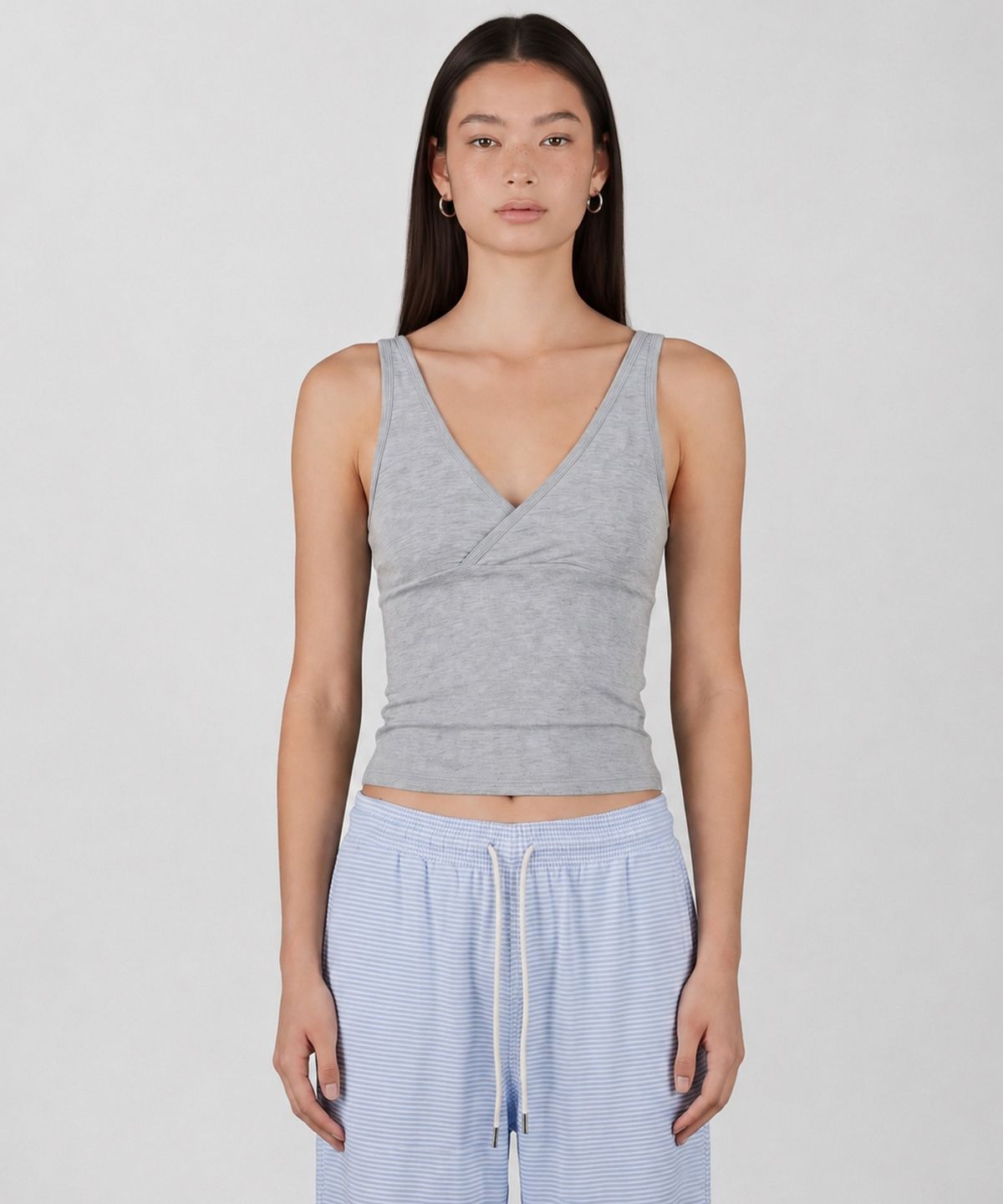 인지액티브(INJIACTIVE) Wrap Sleeveless Top 그레이
