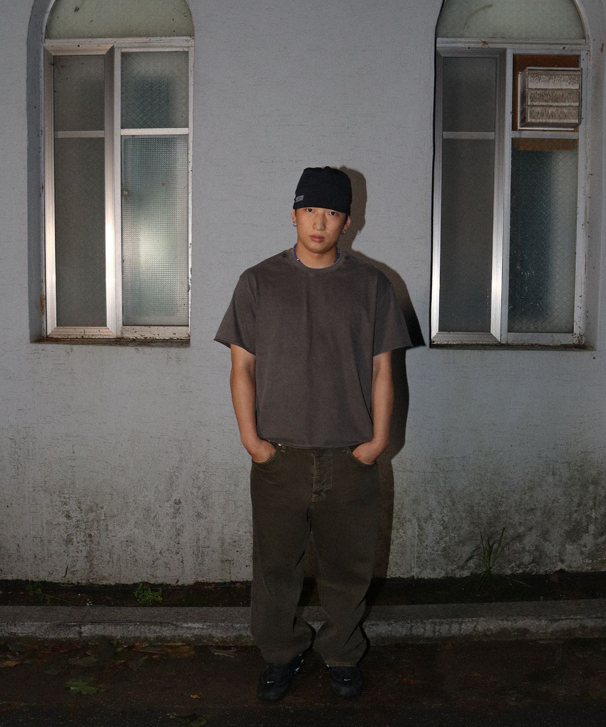 헤레시(HERESSY) 피그먼트 컷오프 반팔티 브라운
