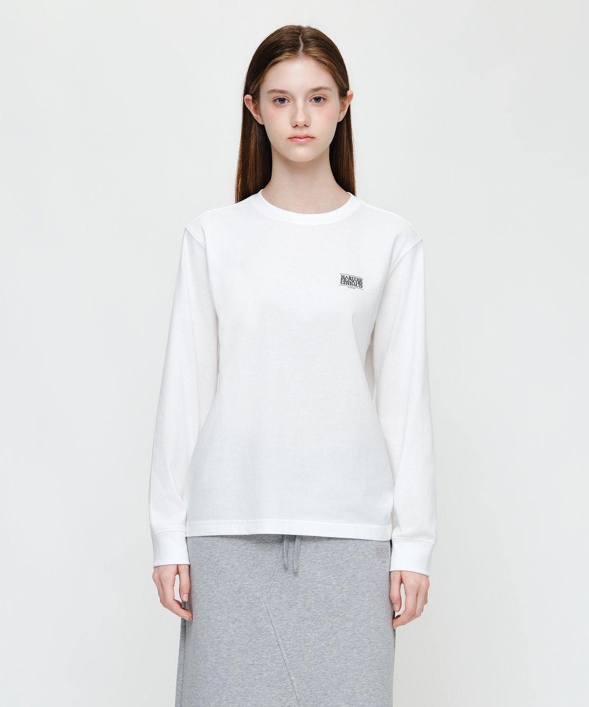 마리떼 프랑소와 저버(MARITHÉ + FRANҪOIS GIRBAUD) SMALL CLASSIC LOGO LONG SLEEVE TEE white