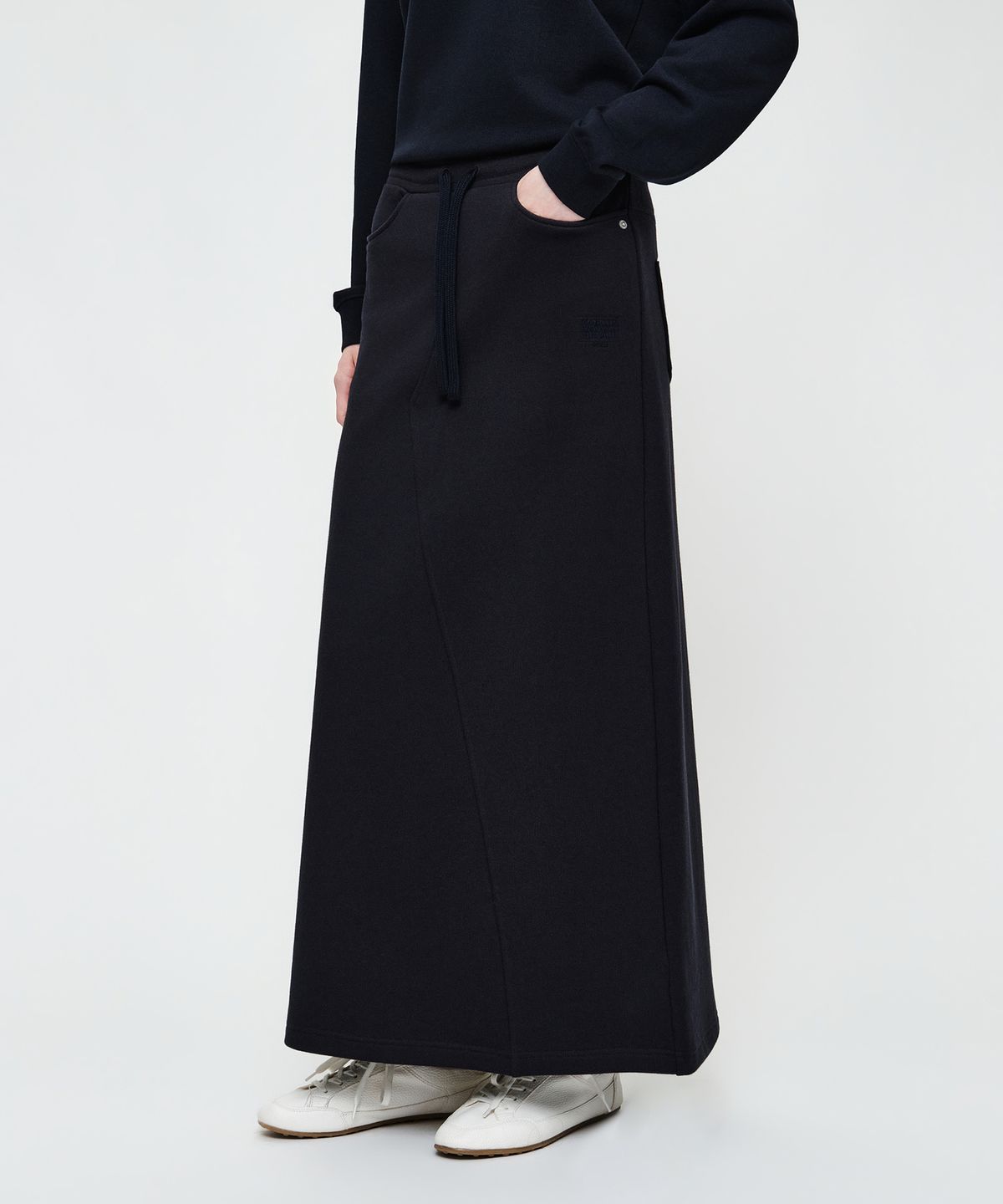 마리떼 프랑소와 저버(MARITHÉ + FRANҪOIS GIRBAUD) W CLASSIC LOGO LONG SWEAT SKIRT navy