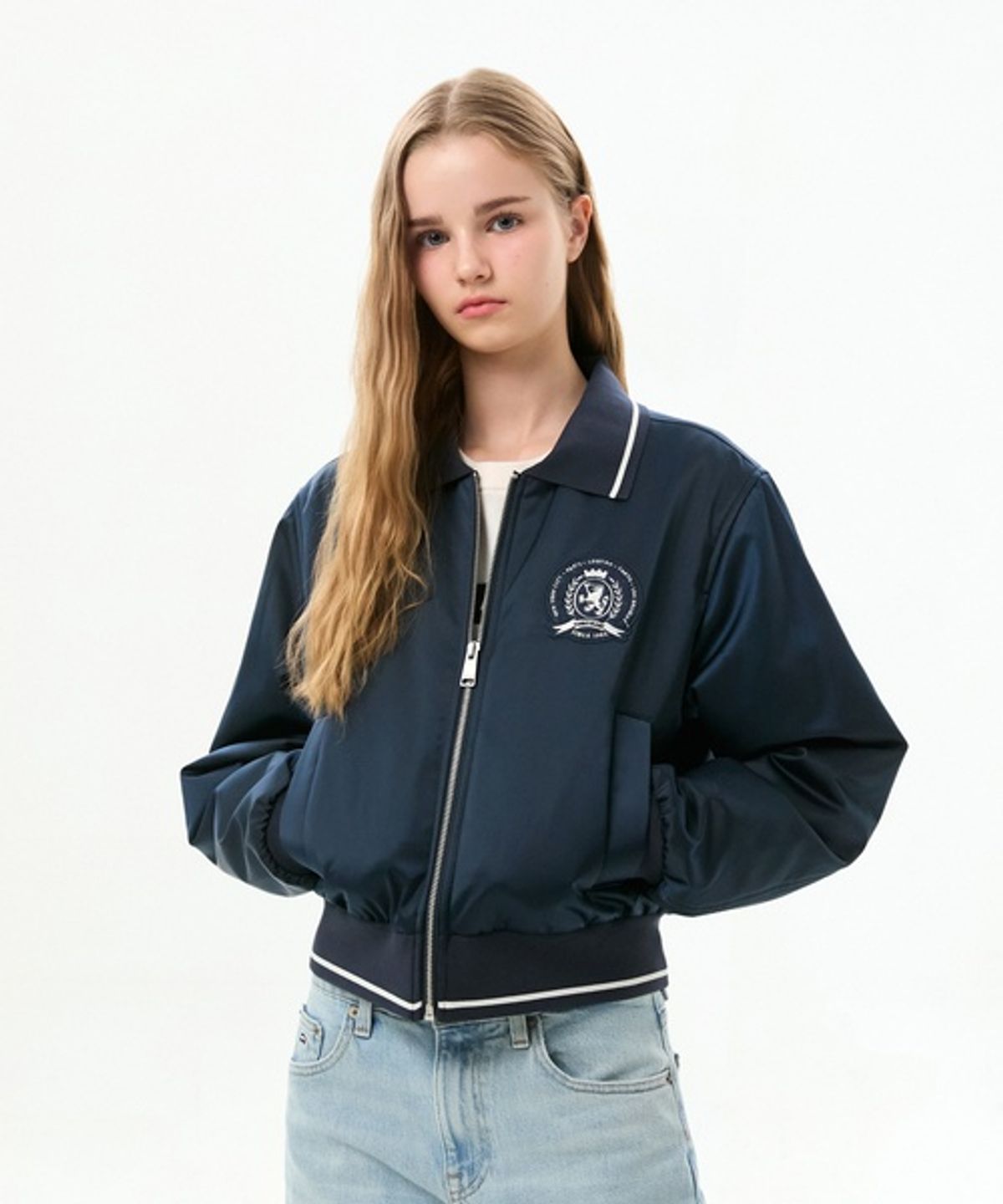타미진스(TOMMY JEANS) 카라 새틴 바시티 재킷 (T32G6WJC15TWT1C1G)