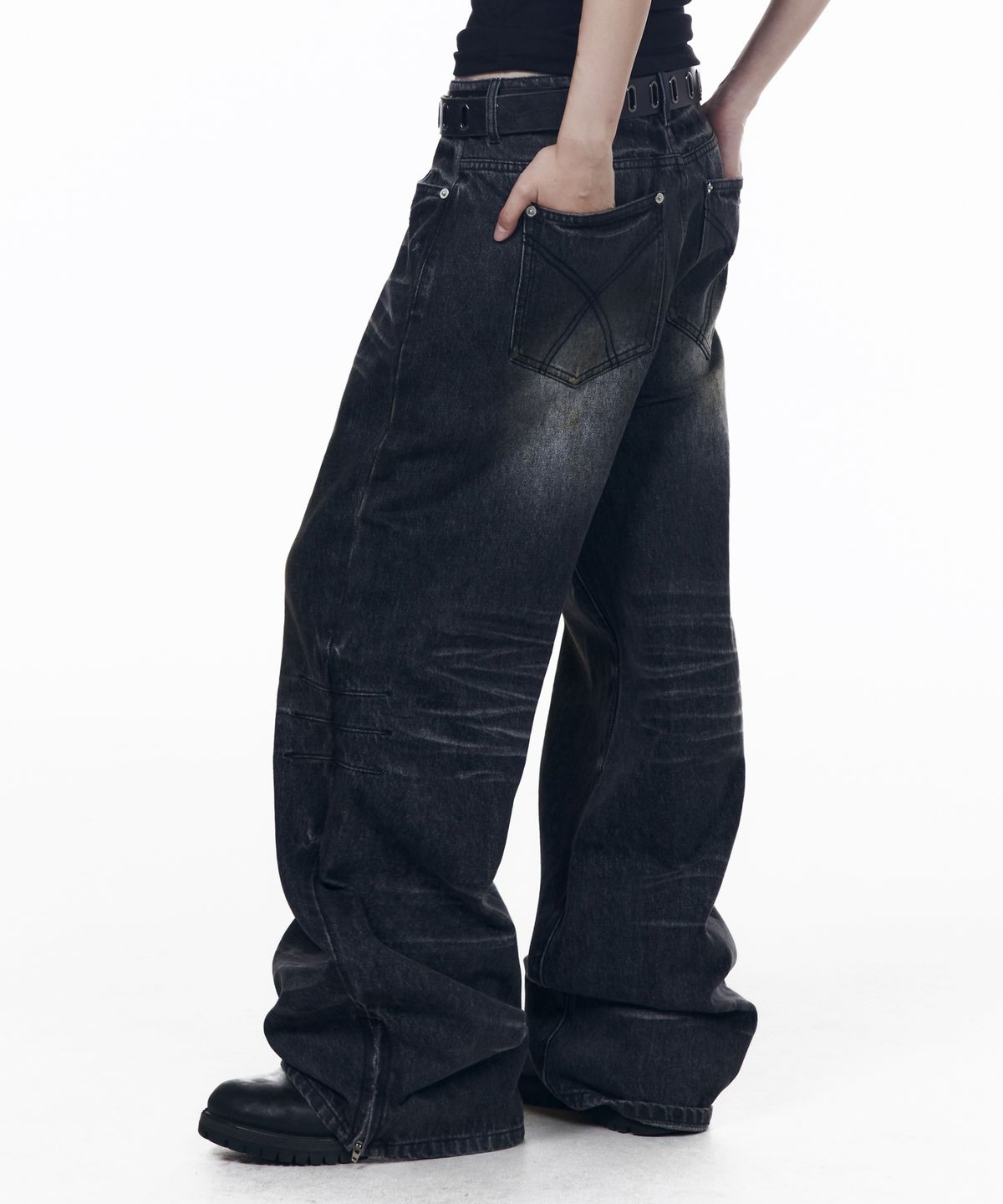아캄(AAKAM) Washed Zipper Slit Denim Pants (Black)