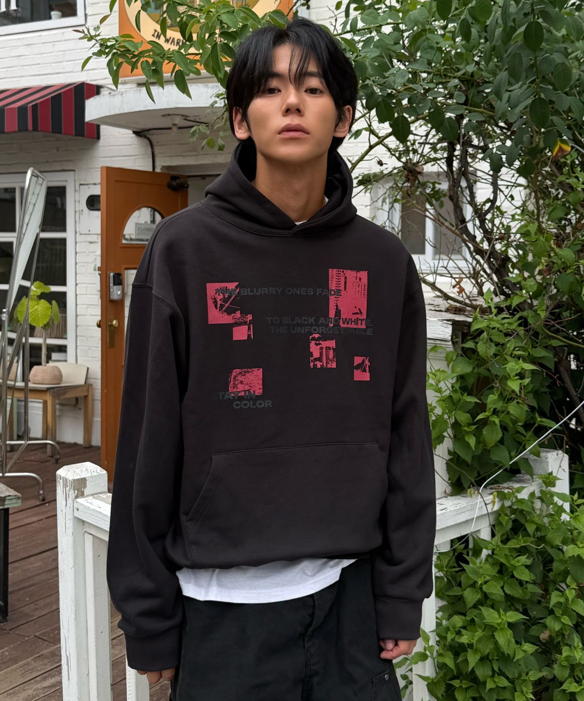 아모우(AMOU) Fade Picture Hoodie BLACK