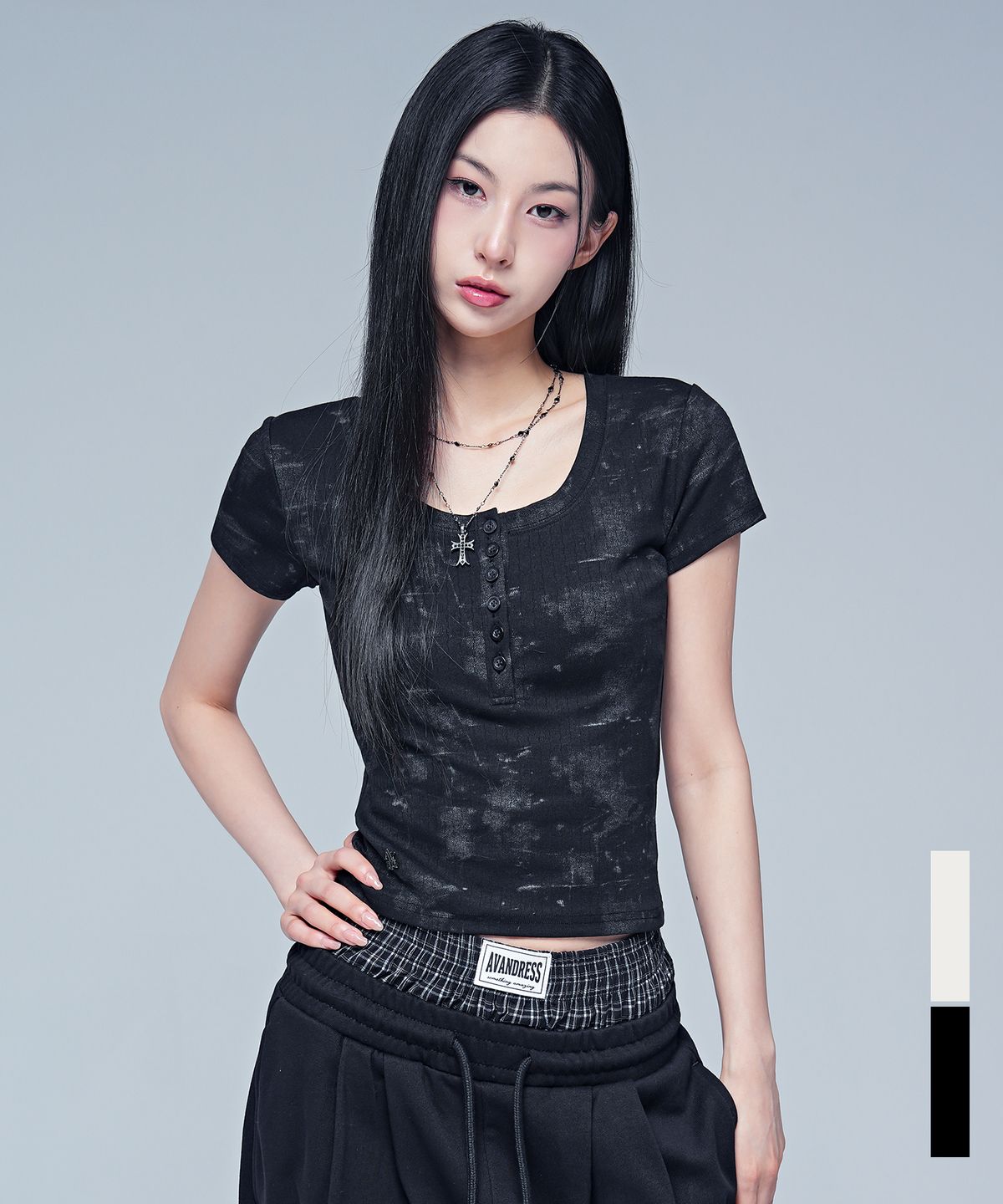 어반드레스(AVANDRESS) 세나 포그 헨리 넥 티셔츠_2COL