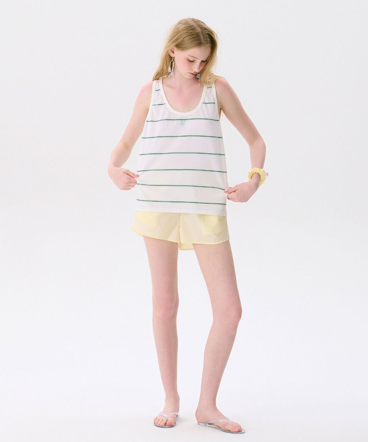 준준스페이스(JUNEJUNE SPACE) Striped Sleeveless Top_White(스트라이프 민소매 탑_화이트)