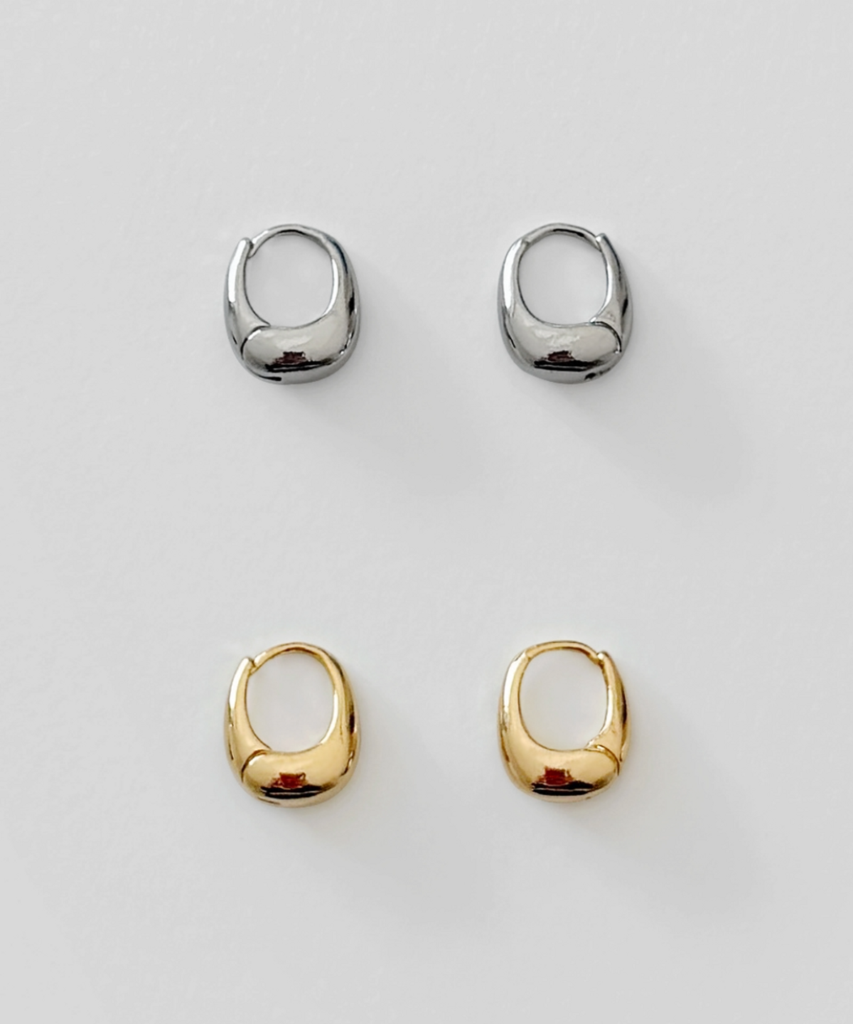판타스틱 플래닛(FANTASTIC PLANET) bag one touch earrings (2colors)
