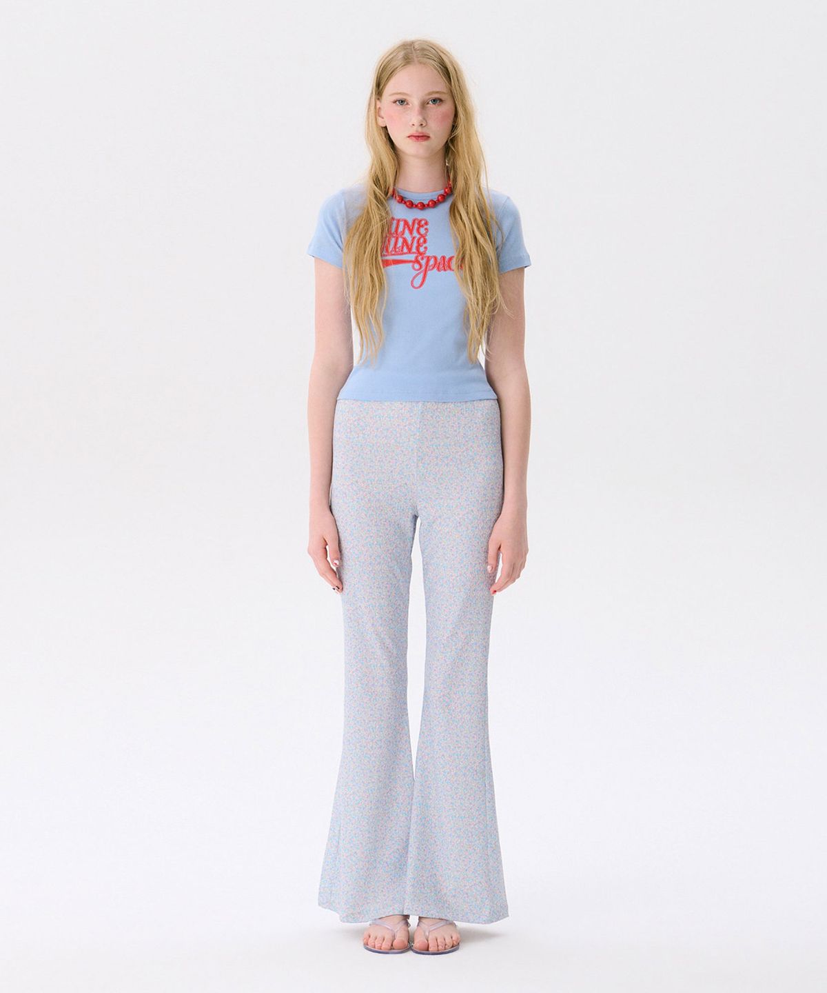 준준스페이스(JUNEJUNE SPACE) Floral Bootcut Pants_White(꽃무늬 부츠컷 팬츠_화이트)