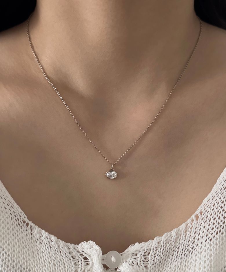 14k Bare oval necklace