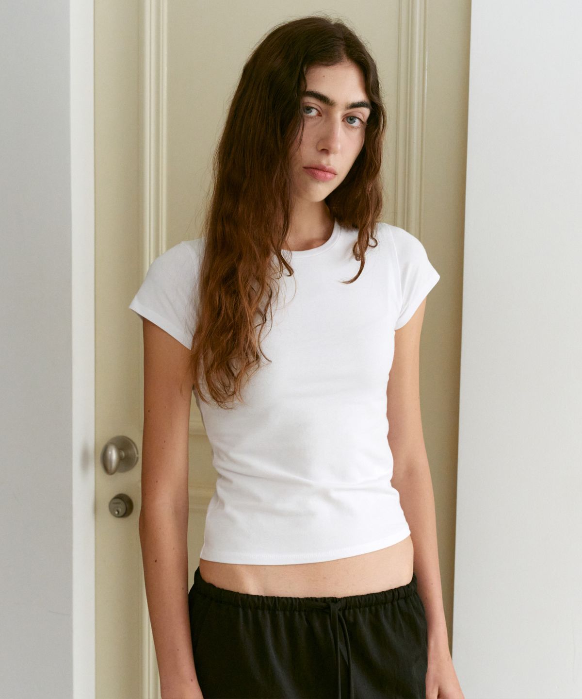 38컴온커먼(38COMEONCOMMON) Cap Sleeve Slim T-Shirts (White)