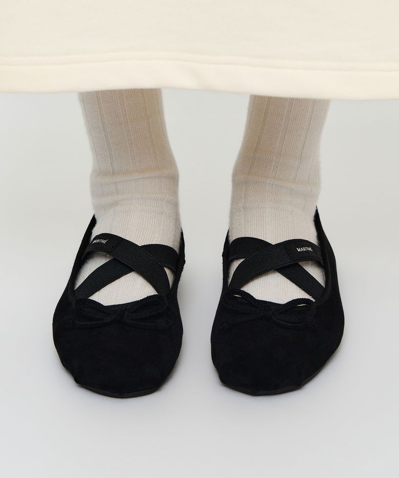 W CROSS BAND SUEDE FLAT black