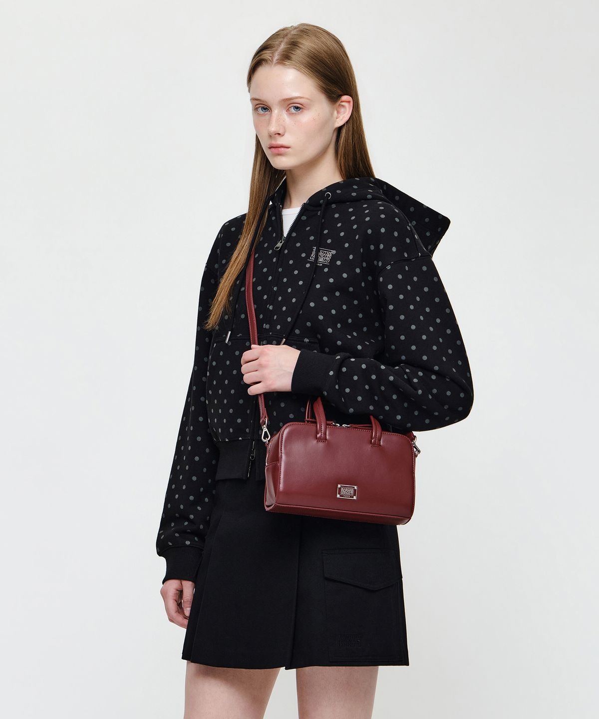 마리떼 프랑소와 저버(MARITHÉ + FRANҪOIS GIRBAUD) CLASSIC LOGO SQUARE CROSS BAG burgundy