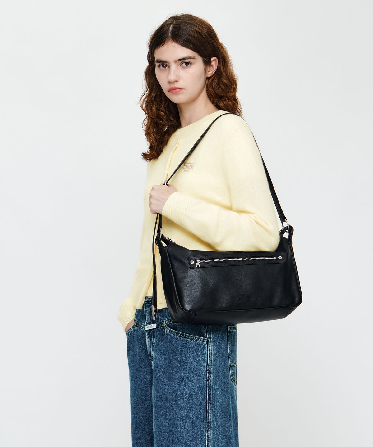 마리떼 프랑소와 저버(MARITHÉ + FRANҪOIS GIRBAUD) CLASSIC LOGO ZIP BUCKLE SHOULDER BAG black
