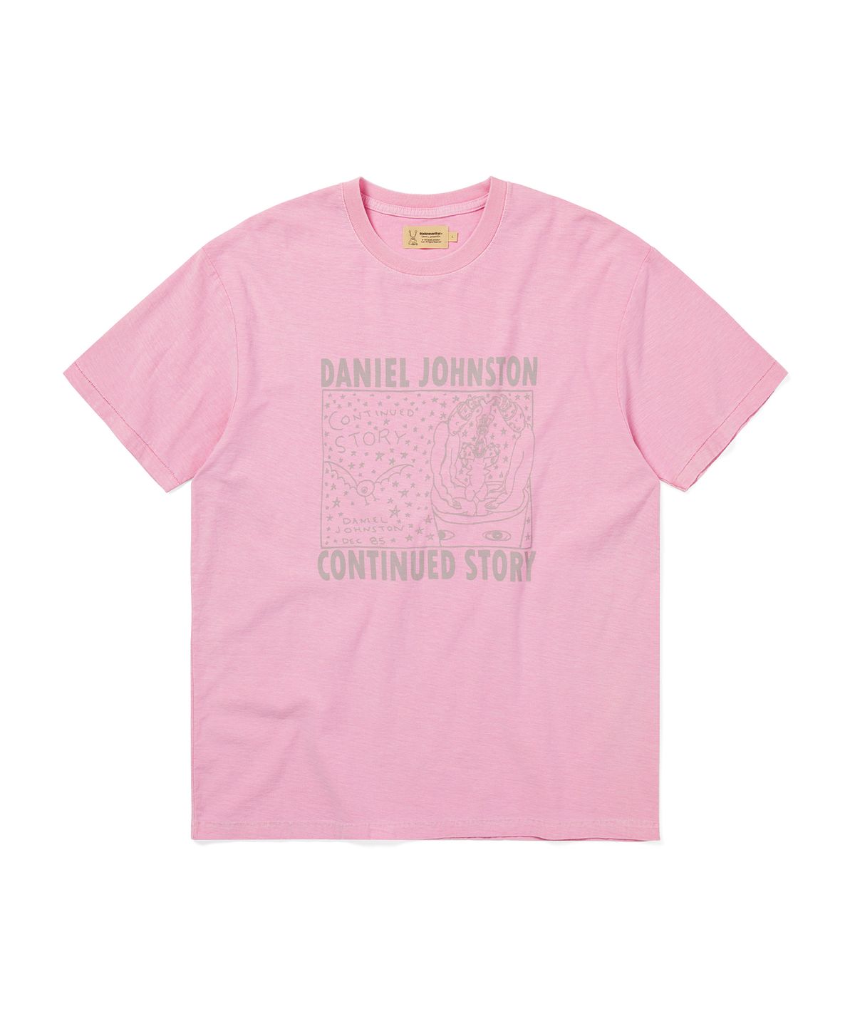 디스이즈네버댓(THISISNEVERTHAT) TNT Daniel Johnston Continued Story Tee Soft Pink