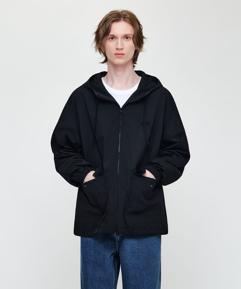 OUTPOCKET HOODED WIND JACKET black