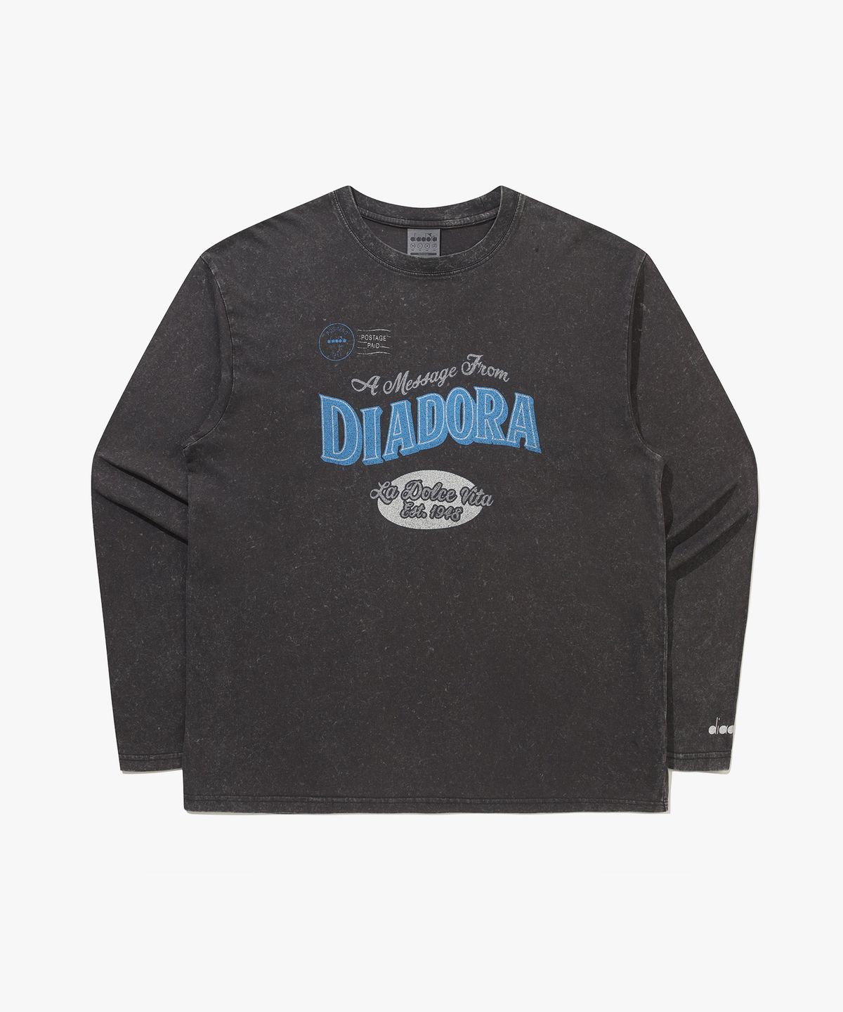 디아도라(diadora) 그래픽 피그먼트 다잉 긴팔 티셔츠 CHARCOAL GREY