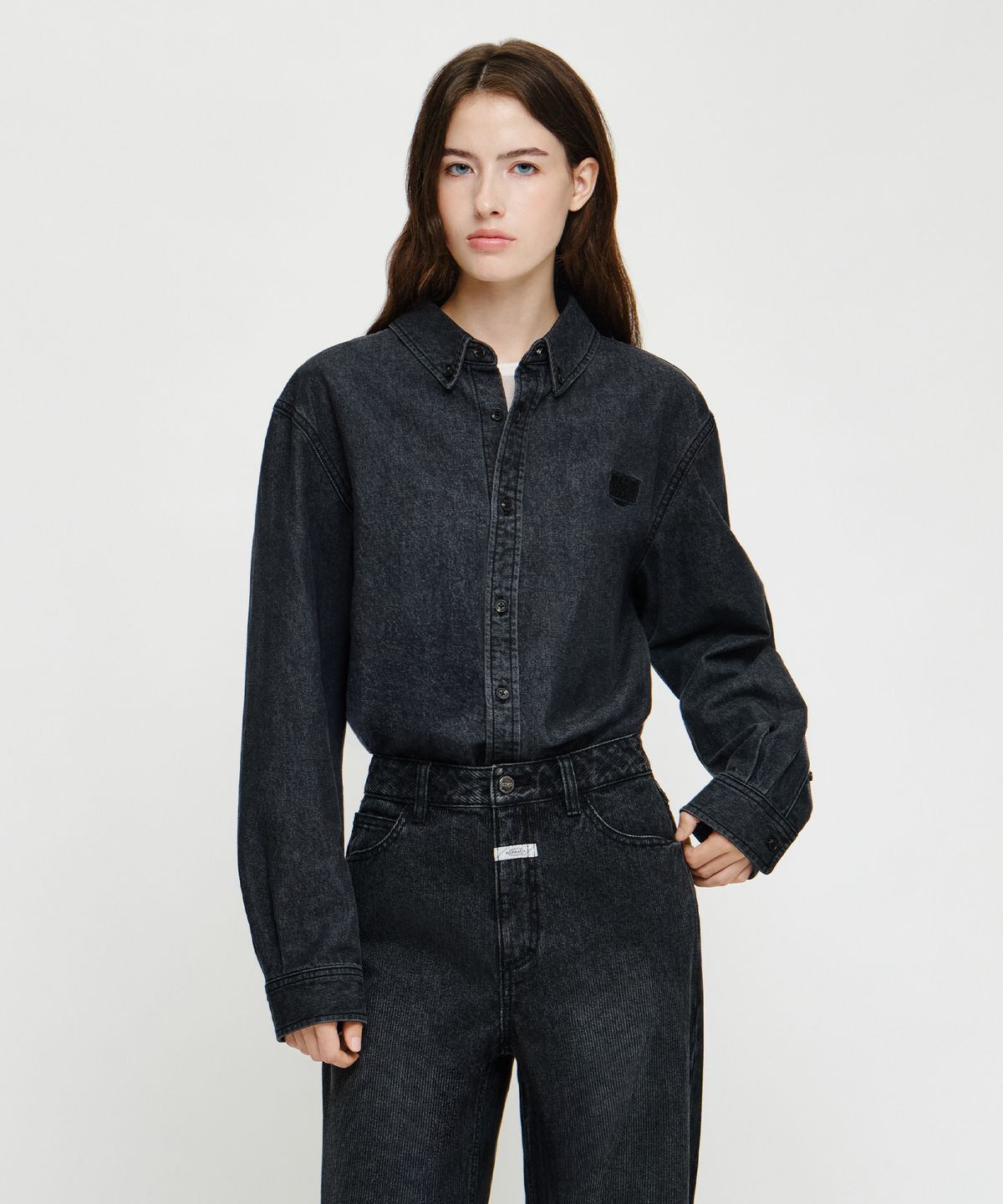 마리떼 프랑소와 저버(MARITHÉ + FRANҪOIS GIRBAUD) MICRO CLASSIC LOGO OVERSIZED DENIM SHIRT black