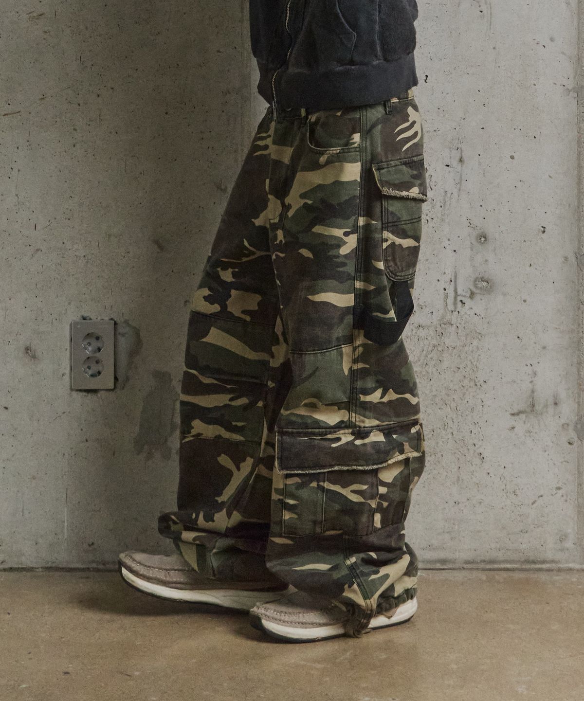 9999아카이브(9999ARCHIVE) Vintage Cut-Out Cargo Pants
