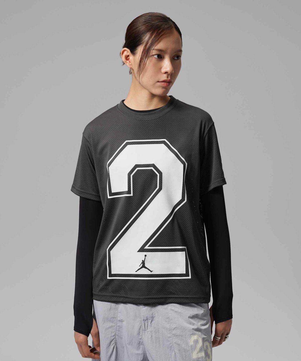 나이키(NIKE) 조던 플라이트 걸프렌드 티셔츠 W - 앤트러사이트 / IW1300-060