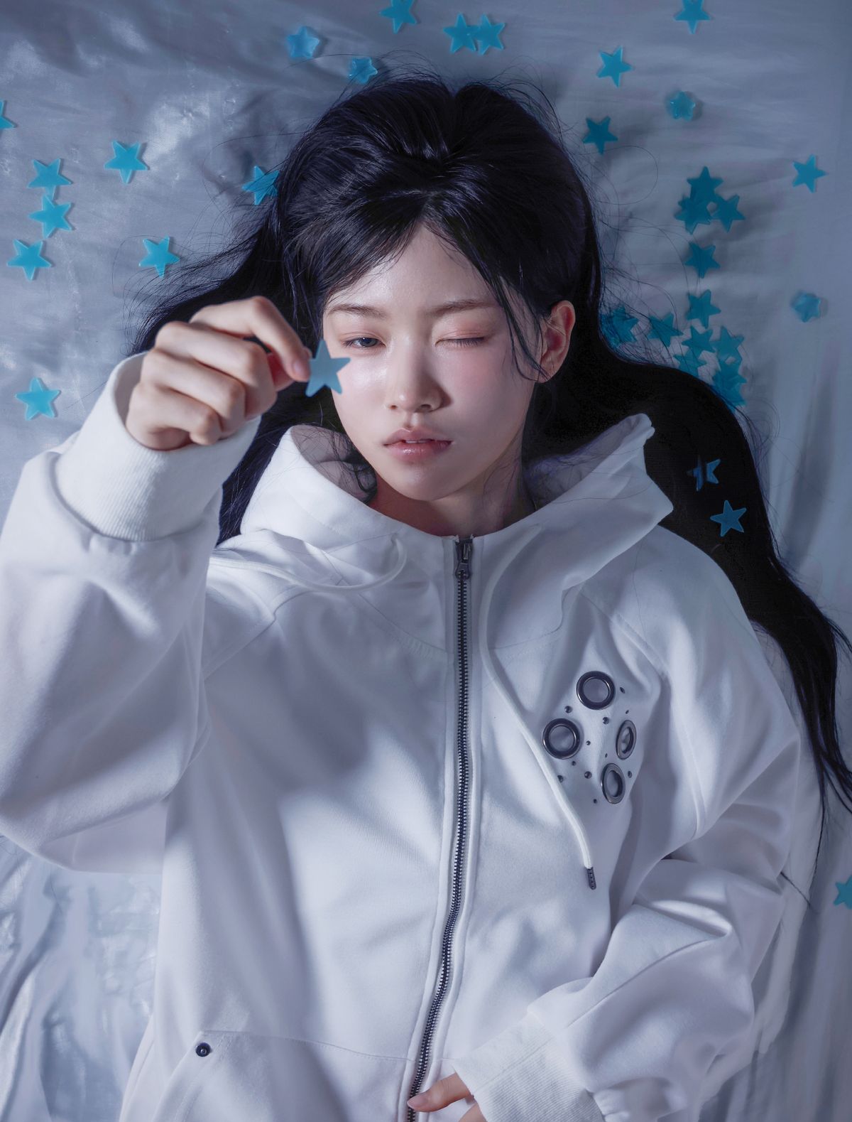 루프(LOOXP) 나그랑 아일렛 오버핏 후드집업 아이보리