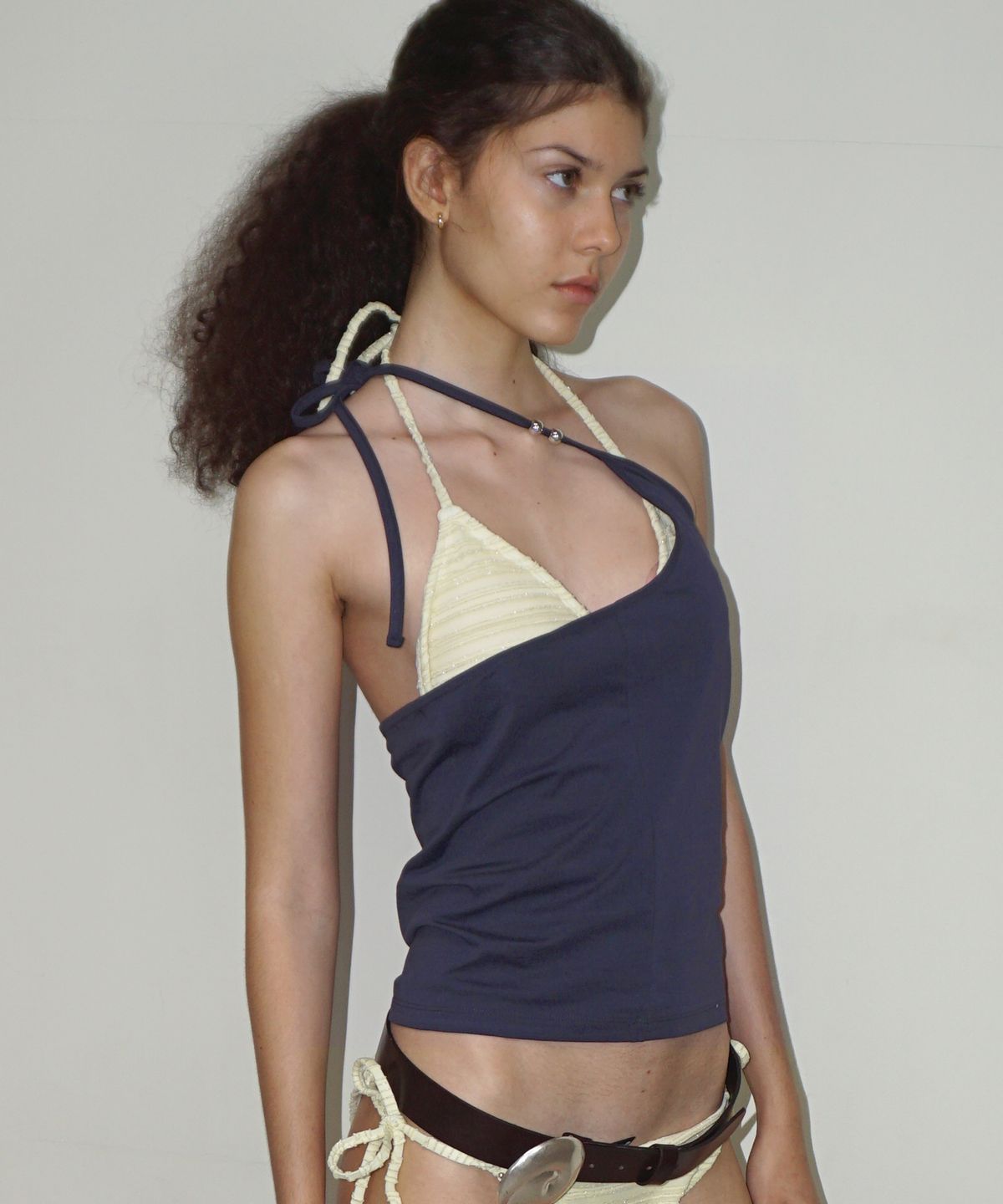 떨스티클럽(THIRSTYCLUB) Basic beads halter sleeveless - Navy