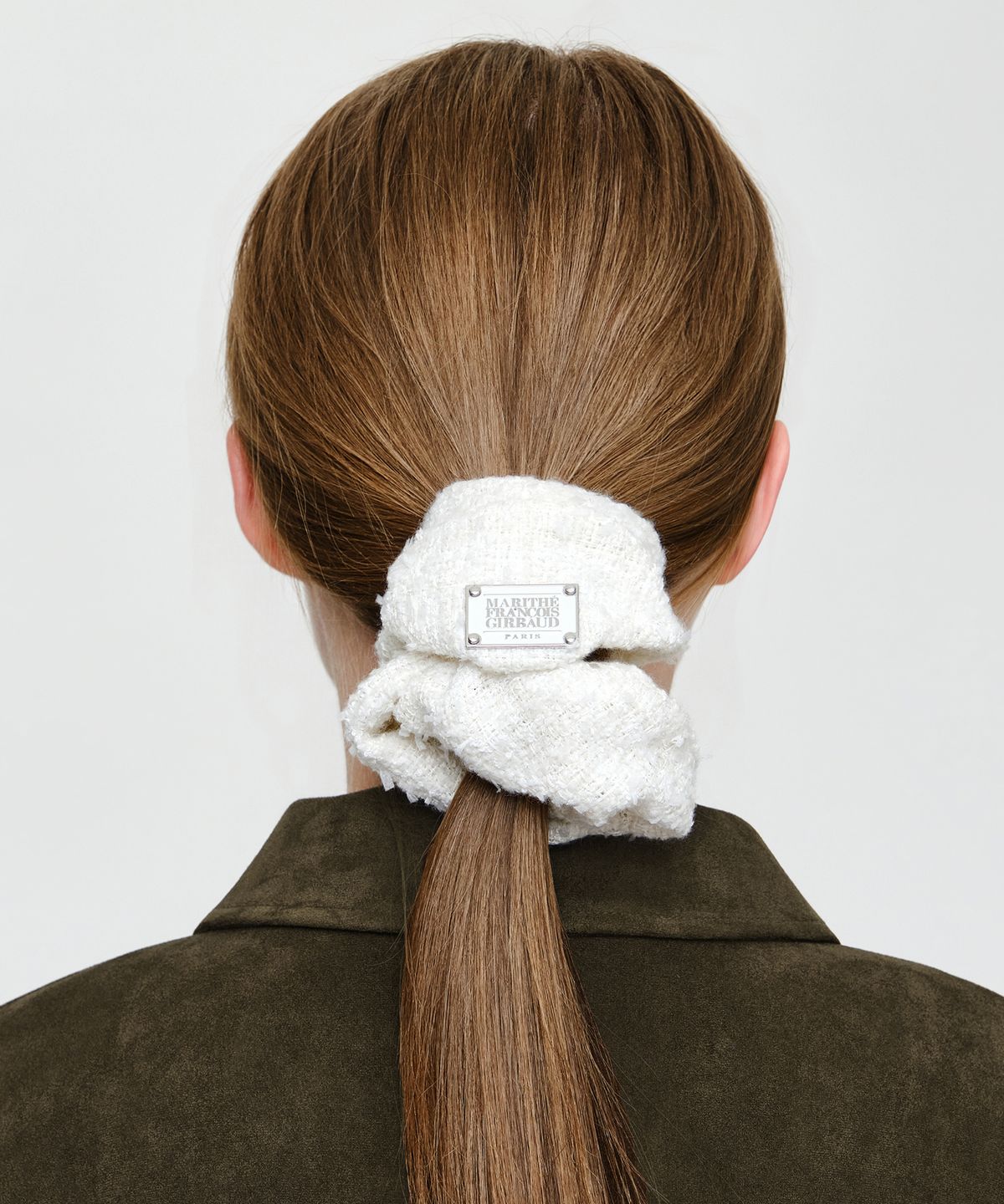 마리떼 프랑소와 저버(MARITHÉ + FRANҪOIS GIRBAUD) CLASSIC LOGO TWEED BIG SCRUNCHIE ivory