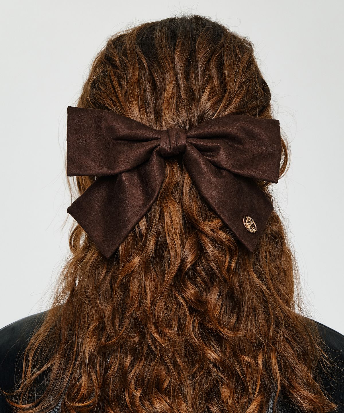 마리떼 프랑소와 저버(MARITHÉ + FRANҪOIS GIRBAUD) BIG RIBBON SUEDE HAIR PIN brown