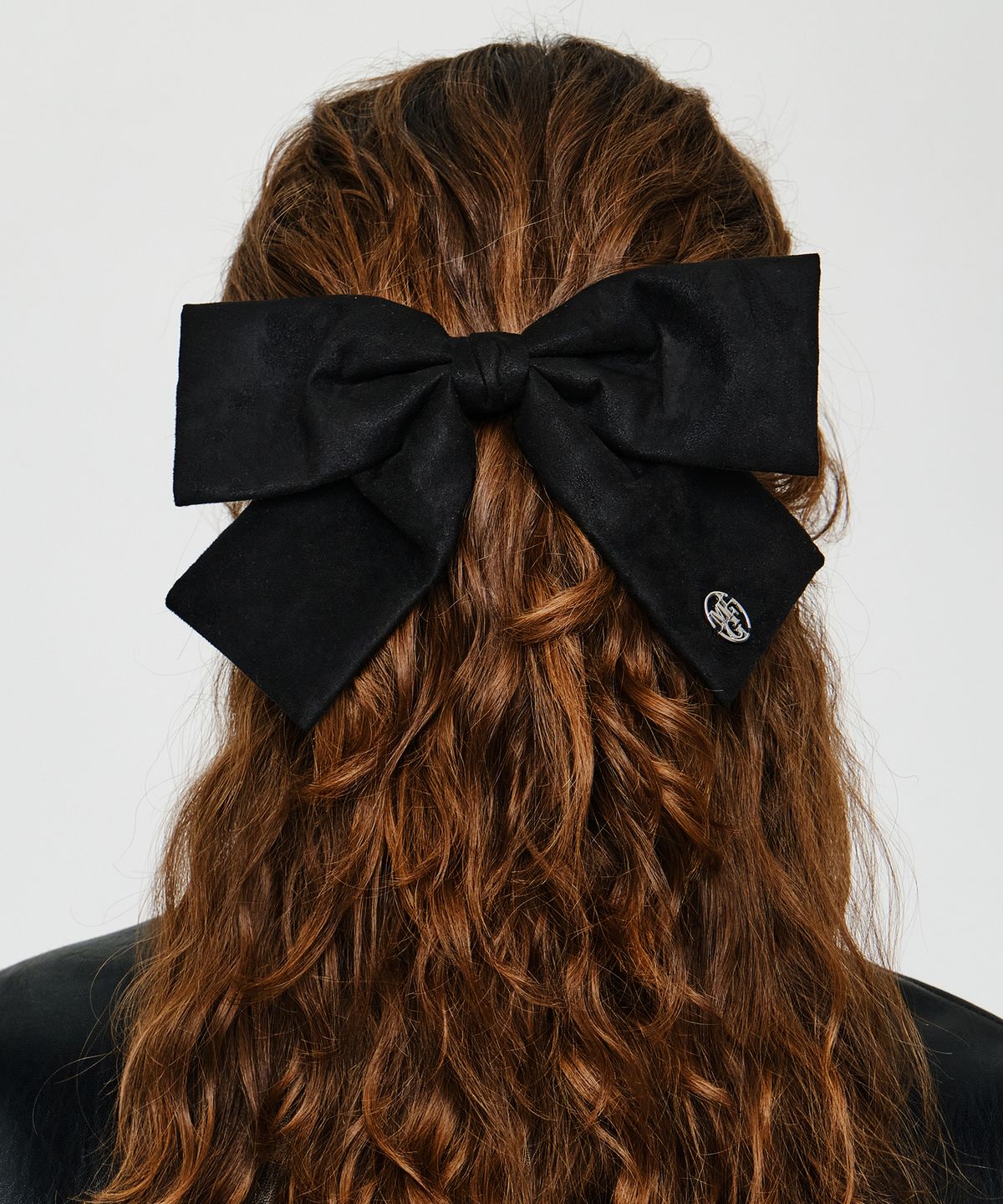 마리떼 프랑소와 저버(MARITHÉ + FRANҪOIS GIRBAUD) BIG RIBBON SUEDE HAIR PIN black