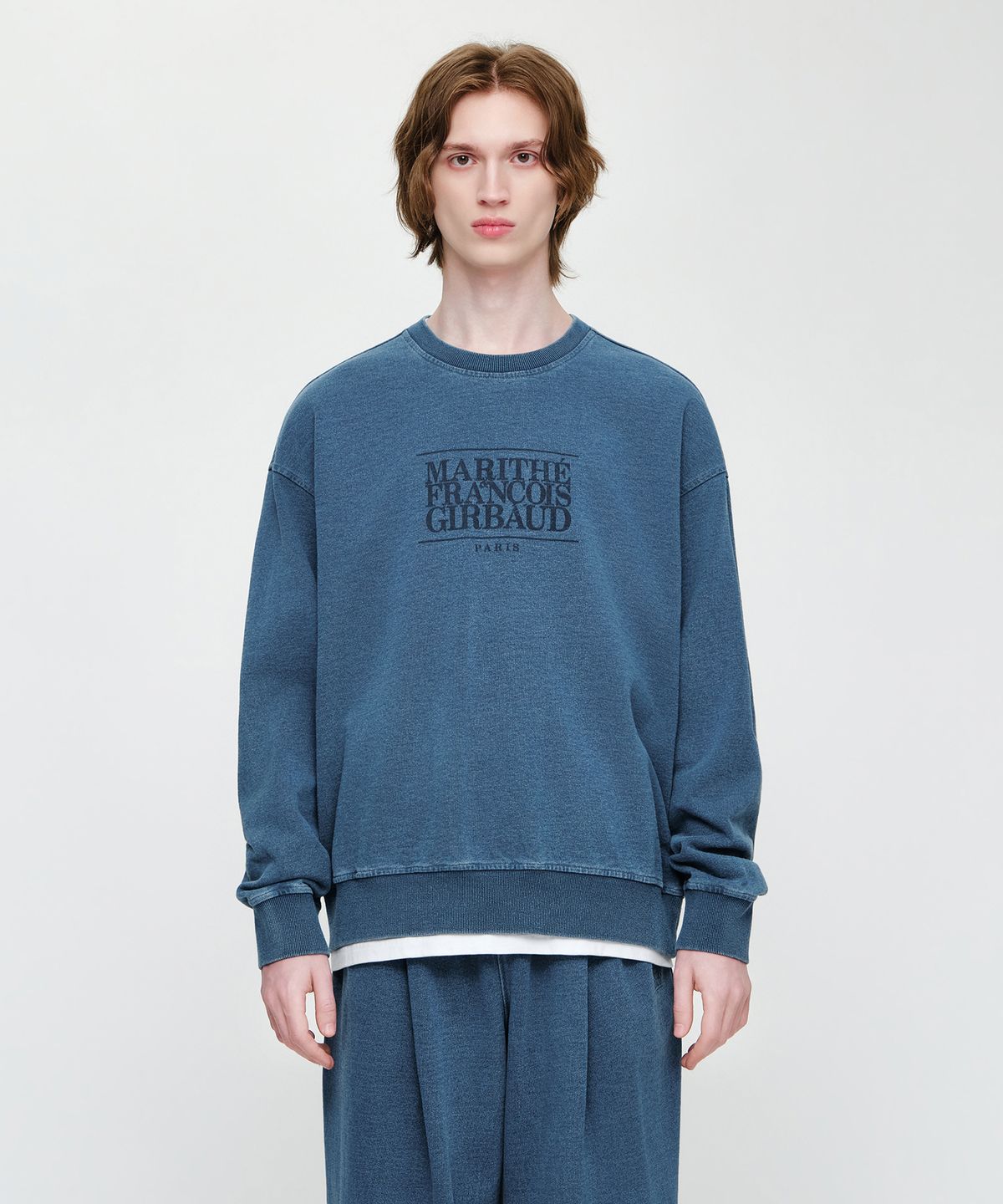 마리떼 프랑소와 저버(MARITHÉ + FRANҪOIS GIRBAUD) CRACK CLASSIC LOGO DYEING OVERSIZED SWEATSHIRT blue