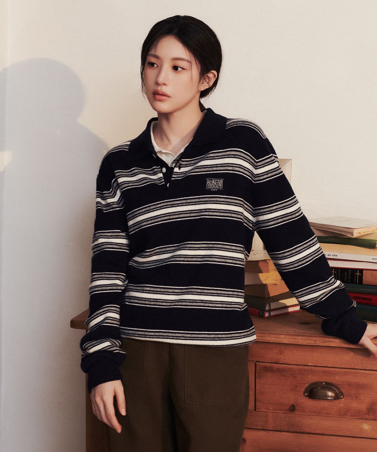 마리떼 프랑소와 저버(MARITHÉ + FRANҪOIS GIRBAUD) SMALL CLASSIC LOGO MULTI STRIPE POLO KNIT navy