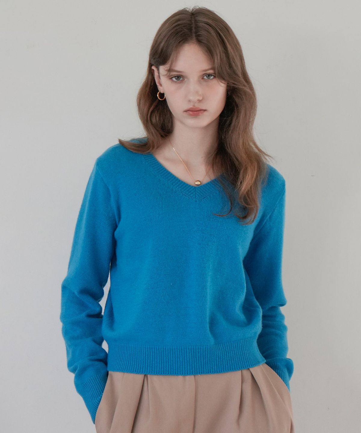 블레티(VLETI) Wool V-neck Knit (Blue)