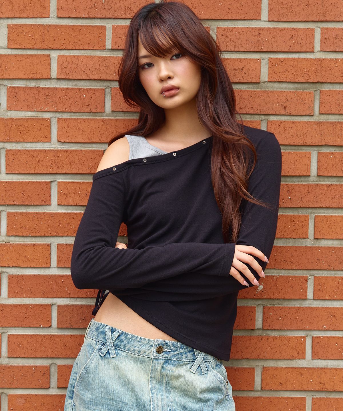 엔와이엑스엑스(NYXX) EYELET OFF SHOULDER L/S BLACK