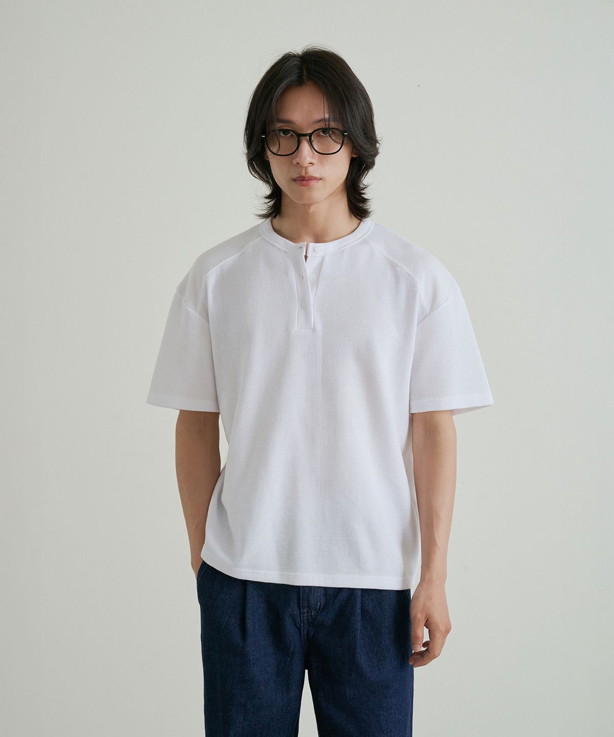 크레드먼스(CREEDMENS) 코지 와플 절개 헨리넥 크롭 반팔티