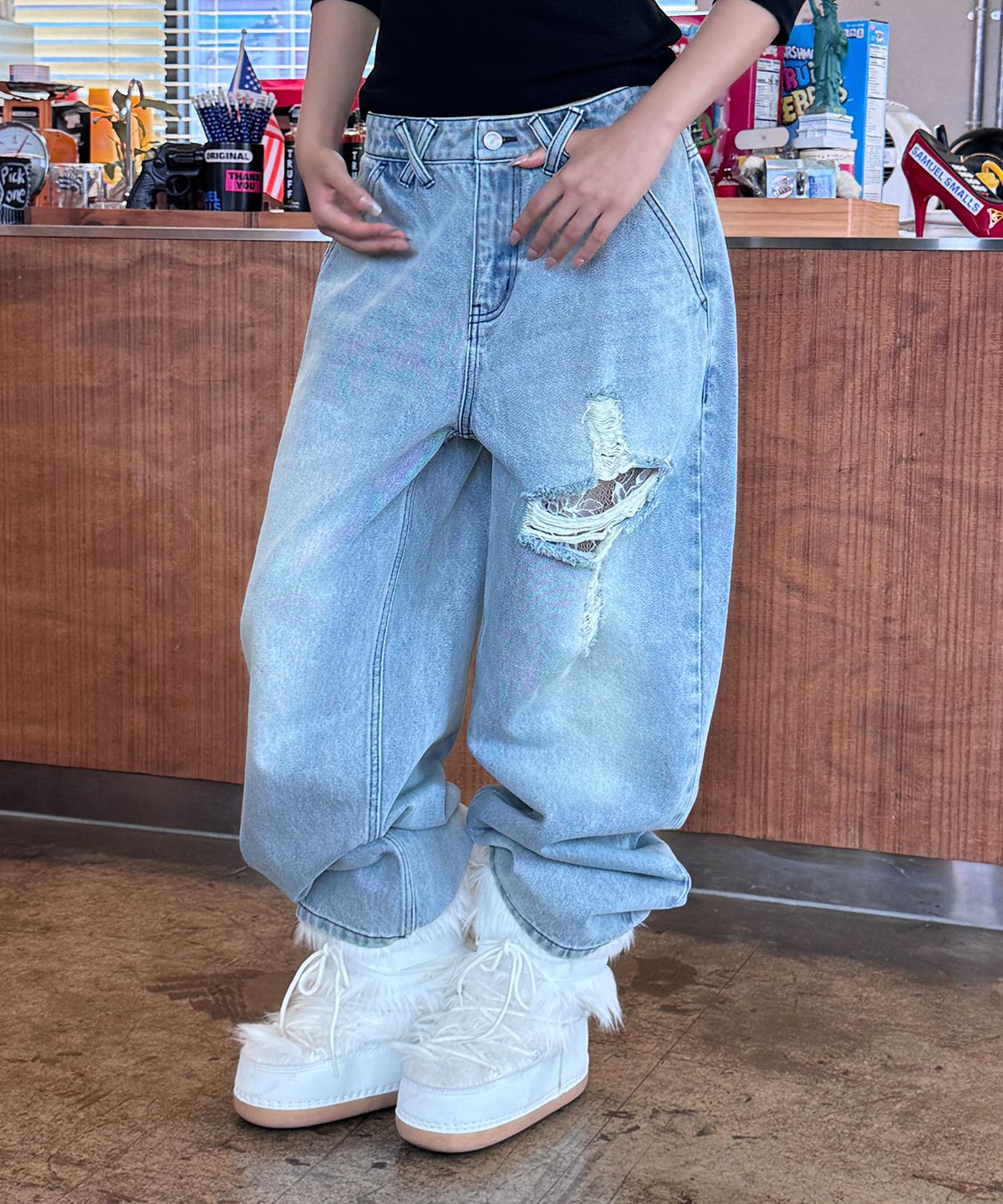 엔와이엑스엑스(NYXX) CROSS APLIQUE DENIM LIGHT BLUE