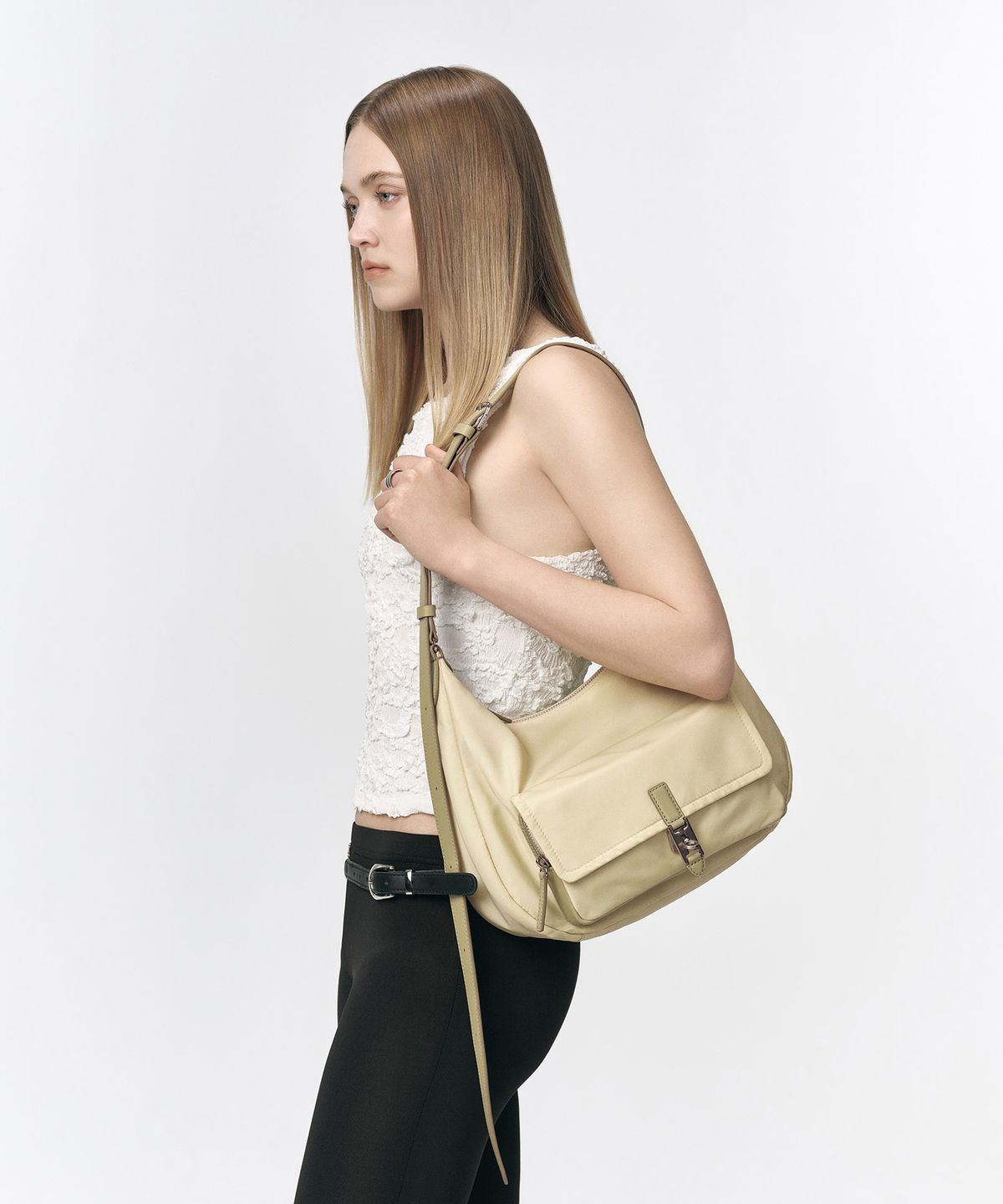 분크(VUNQUE) Hey Round One Pocket Shoulder M (헤이 라운드 원 포켓 숄더 미듐) 2colors