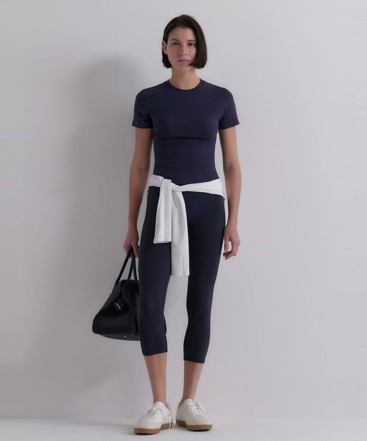 오베르(AUBER) Tension Capri Leggings - Navy