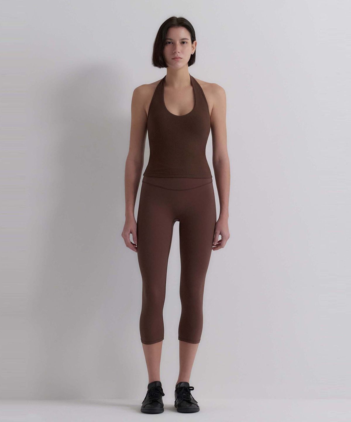 오베르(AUBER) Tension Capri Leggings - Brown