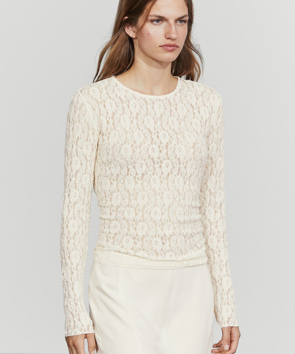마시모두띠(MASSIMO DUTTI) 레이스 디테일 긴소매 티셔츠