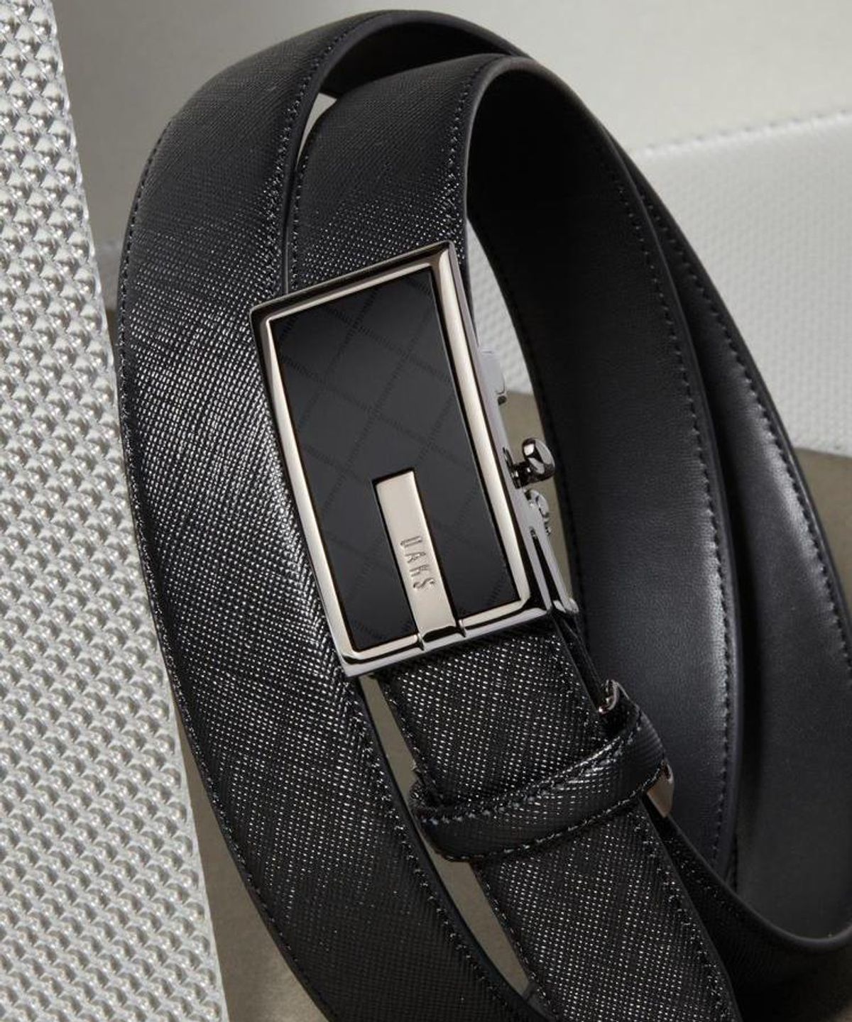 닥스 남성 액세서리(DAKS MEN'S ACCESSORIES) (Matt Check) 블랙 체크패턴 실버포인트 무광버클 소가죽 자동벨트 DBBE6F761BK