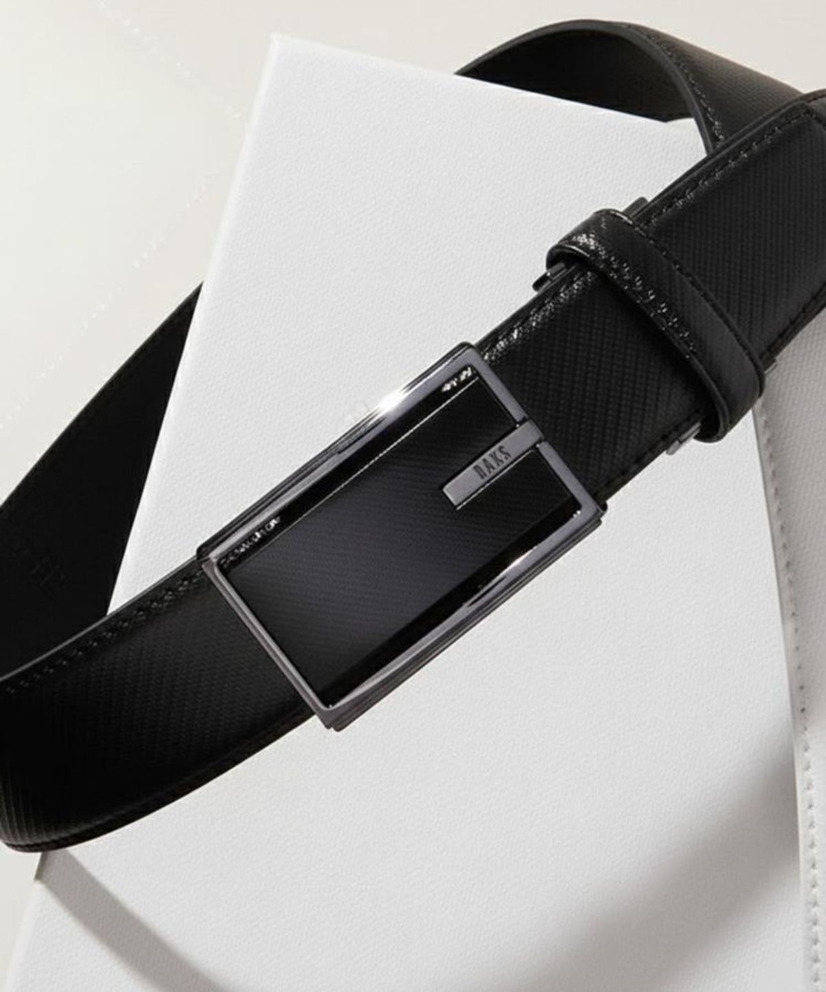 닥스 남성 액세서리(DAKS MEN'S ACCESSORIES) (Carbon) 블랙 카본 패턴 무광버클 소가죽 자동벨트 DBBE6F926BK