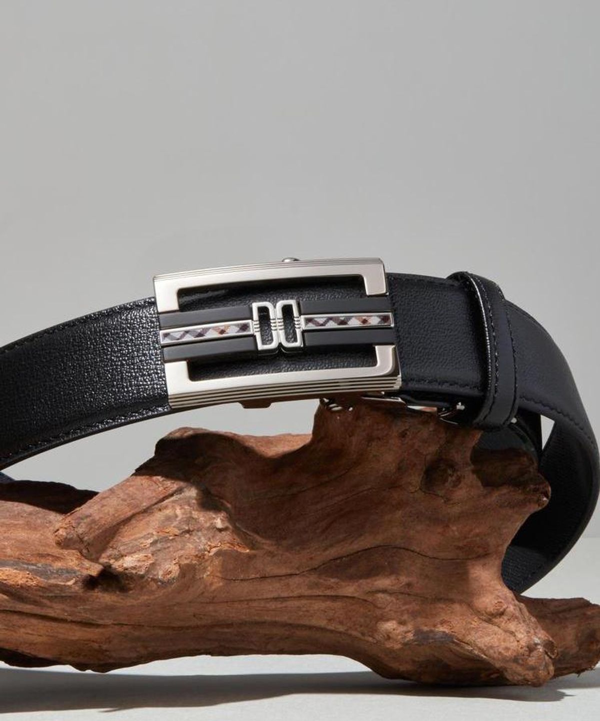 닥스 남성 액세서리(DAKS MEN'S ACCESSORIES) 블랙 원 체크라인 버클 소가죽 자동벨트 DBBE6F351BK