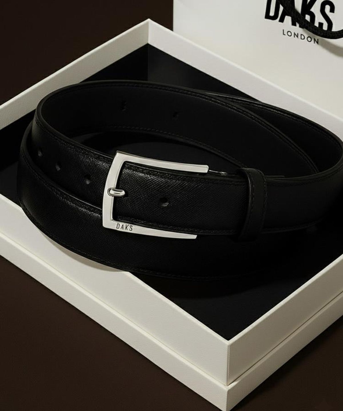 닥스 남성 액세서리(DAKS MEN'S ACCESSORIES) 닥스 블랙 모던 스퀘어 버클 소가죽 비조벨트 선물포장재동봉 DBBE6F924BK