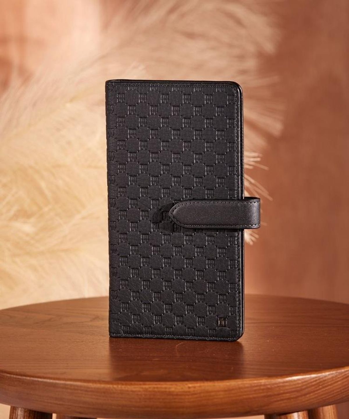 닥스 남성 액세서리(DAKS MEN'S ACCESSORIES) 블랙 유럽 수입가죽 루이스 엠보 DD 패턴 DBHO6F383BK