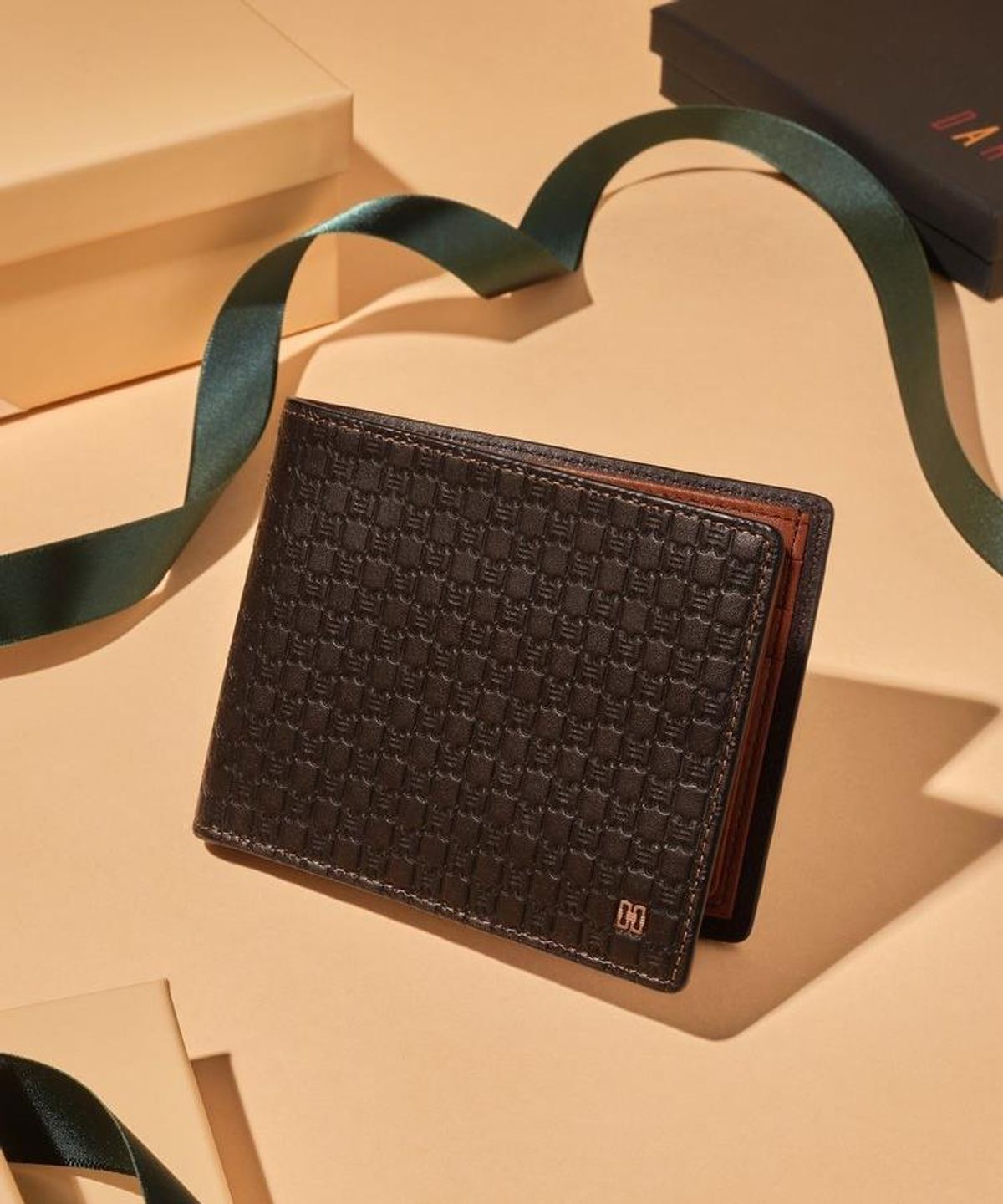 닥스 남성 액세서리(DAKS MEN'S ACCESSORIES) (BARNET) 바넷 다크브라운 바넷 엠보 DD 패턴 반지갑 DBWA6F926W3