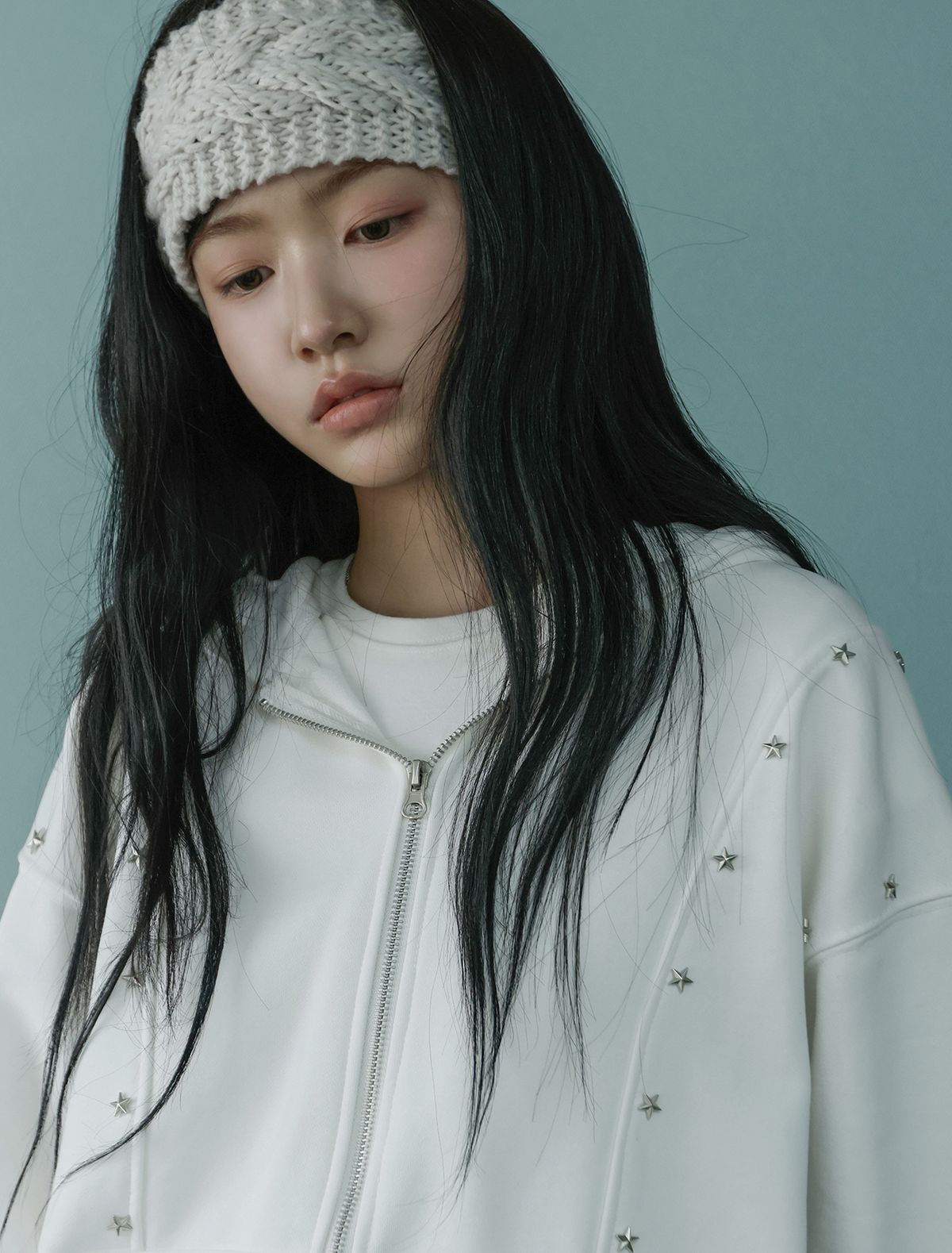 루프(LOOXP) 스타 리벳 절개라인 후드집업  아이보리