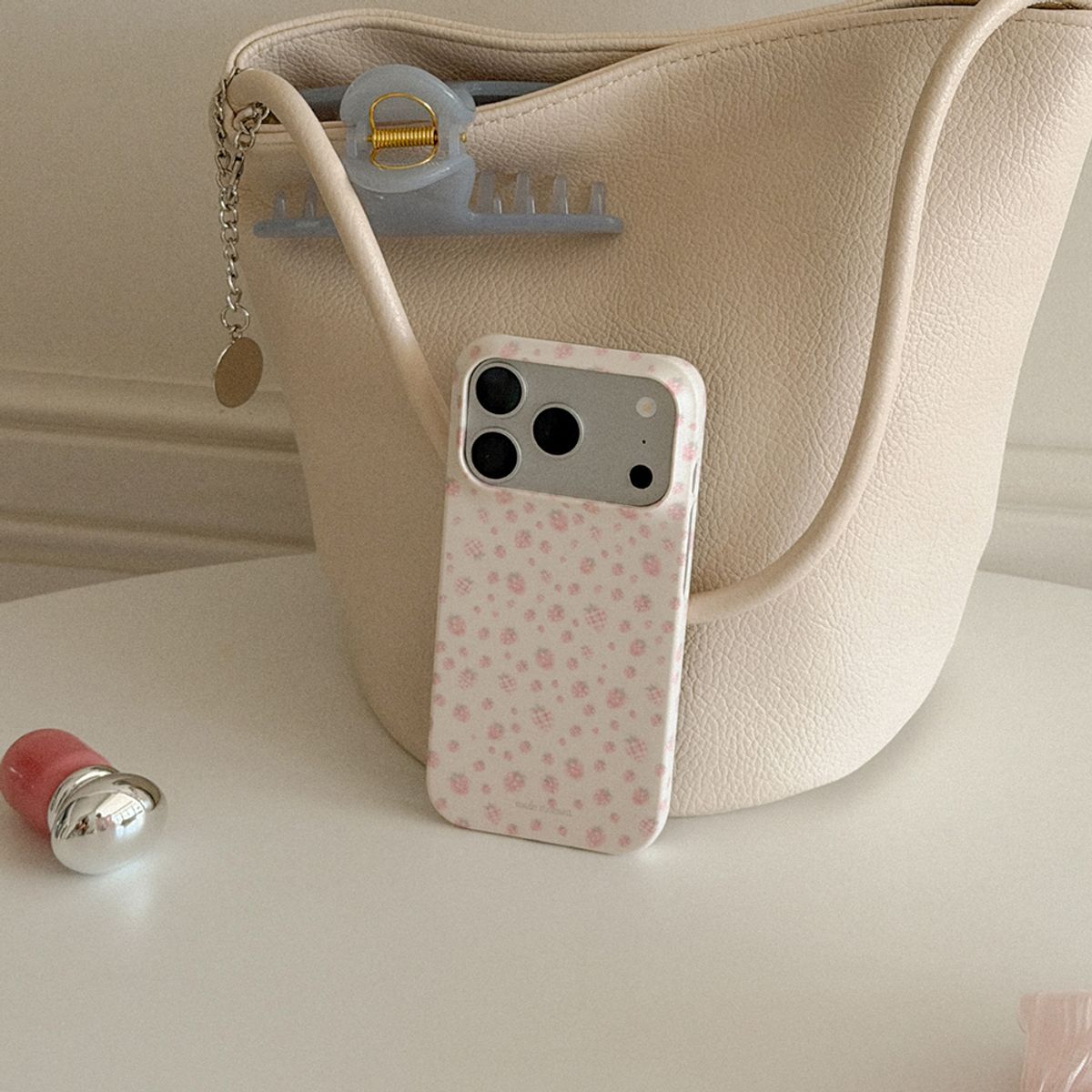 메이드모먼(MADEMOMENT) tiny berry pattern 디자인 [하드 폰케이스]