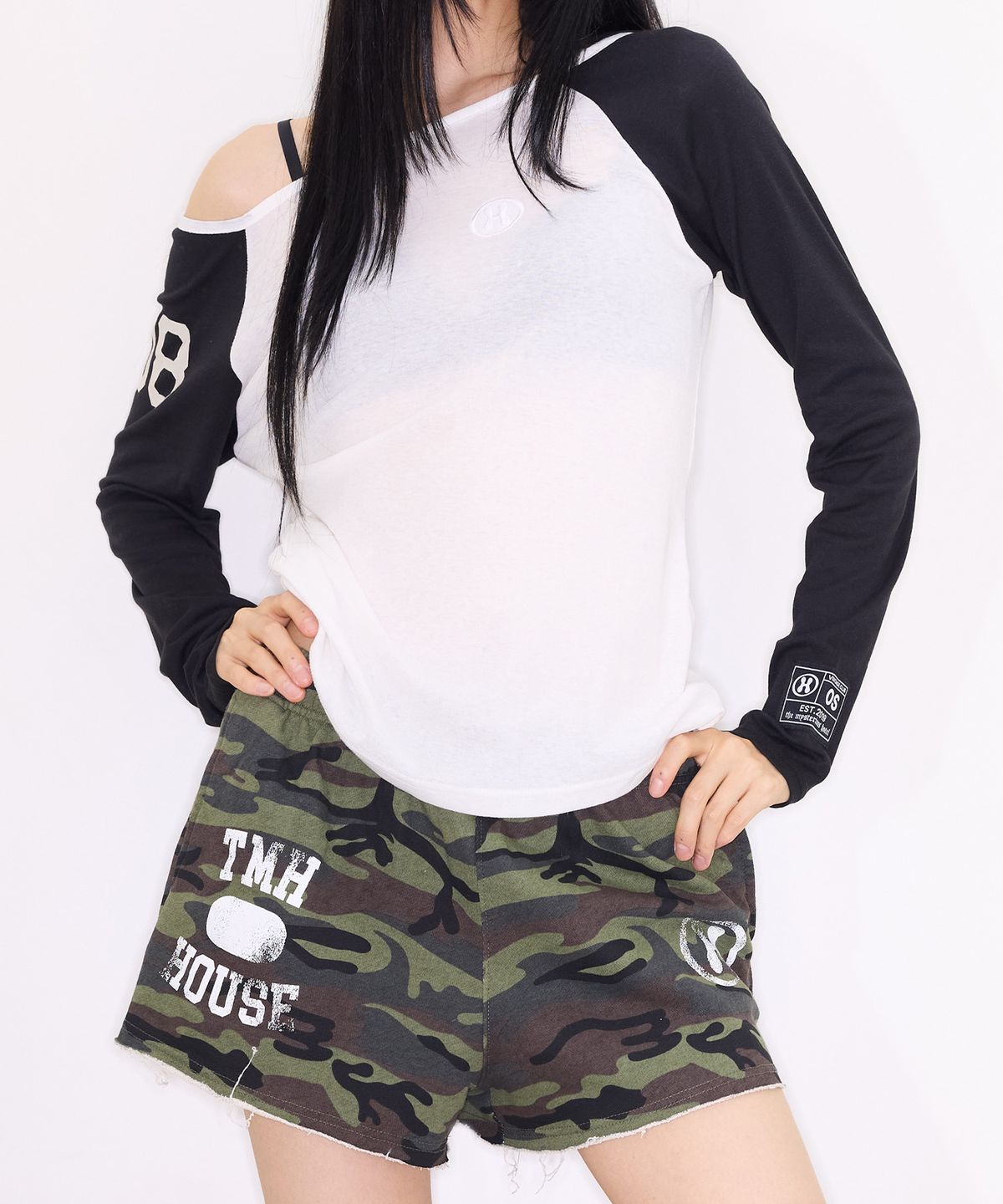 미스테리어스호텔(THE MYSTERIOUS HOTEL) HOUSE CUT-OFF SHORTS [CAMO]