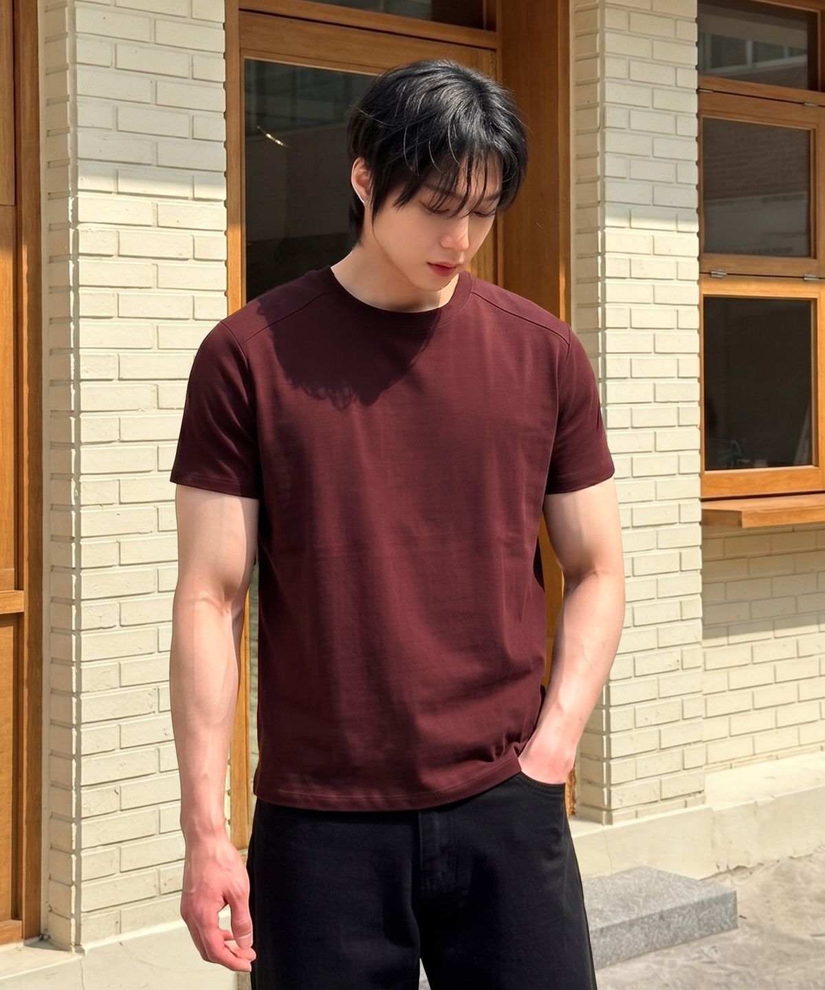 언더오프(UNDEROFF) 머슬핏 크롭 절개 반팔 티셔츠 버건디
